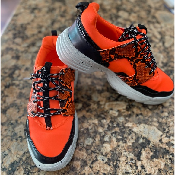 Women Fashion Sneakeres Lightweight Lace Up Stylish Pattern Neon Orange Size: 9 - Picture 1 of 13